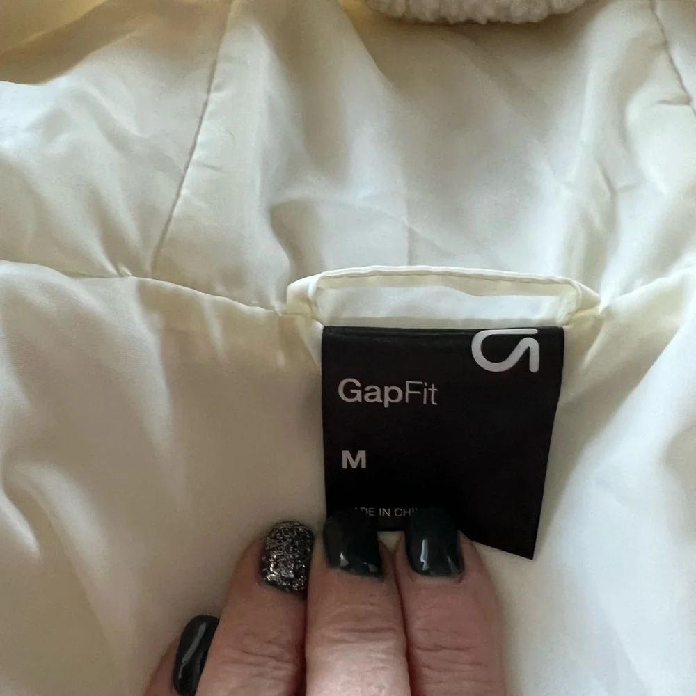 Gap Sherpa Jacket!!! Worn Once!! - Picture 5 of 5